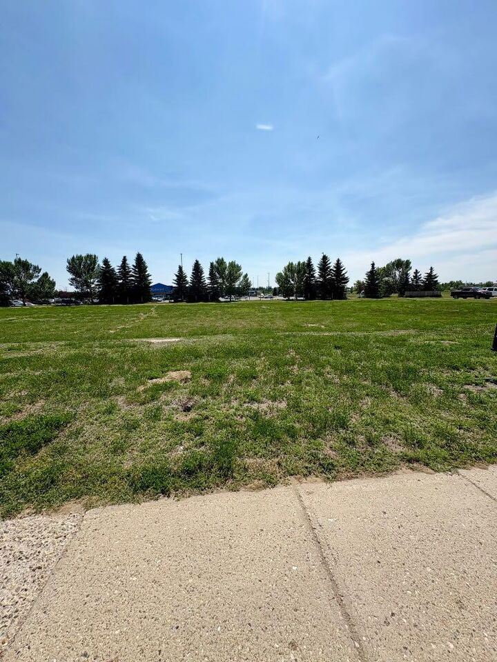 93 Upland Boulevard — photo 1