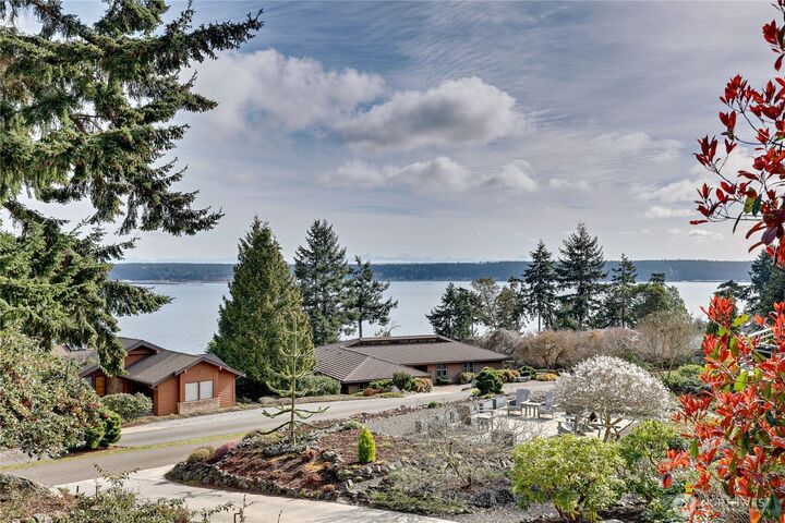 Property Photo:  351  Windship Drive  WA 98368 