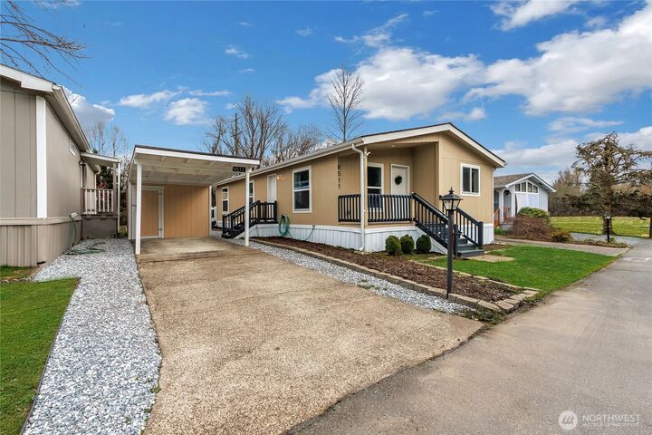 Property Photo:  8511  144th Avenue E  WA 98372 