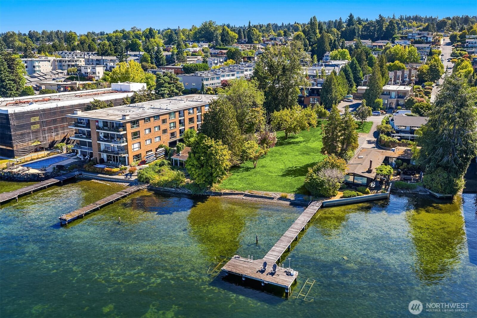 Property Photo:  6211  Lake Washington Boulevard NE  WA 98033 