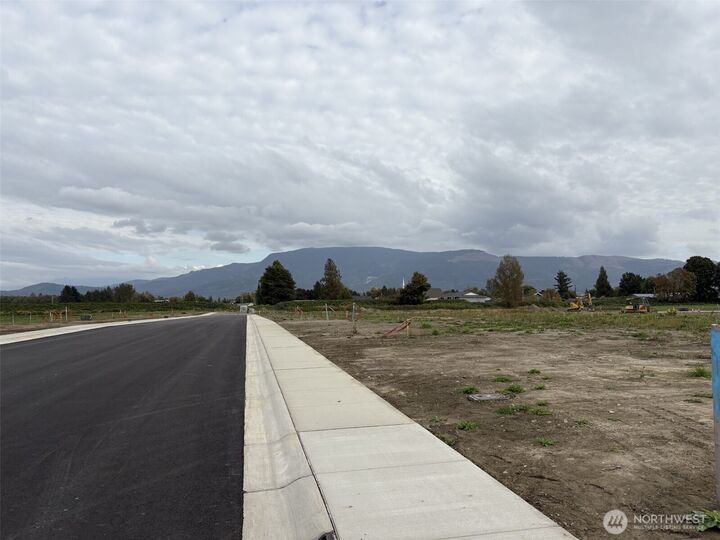 Property Photo:  208 W 4th Street S  WA 98247 