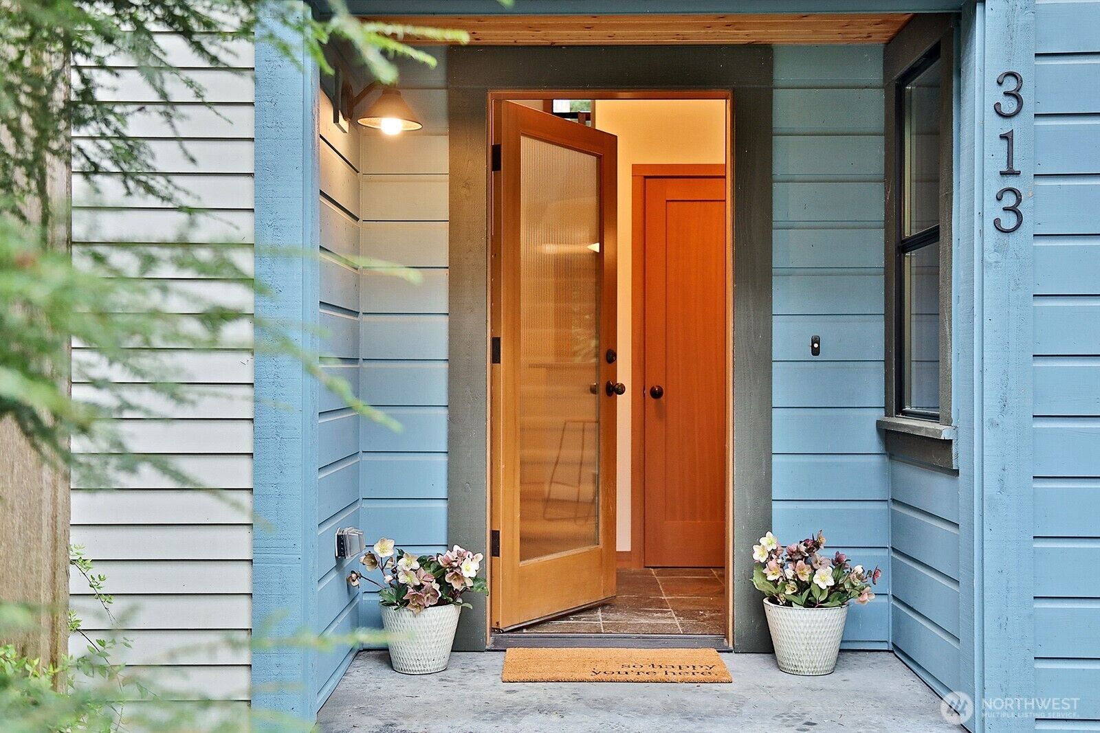 Property Photo: 313 Edgecliff Drive WA 98260