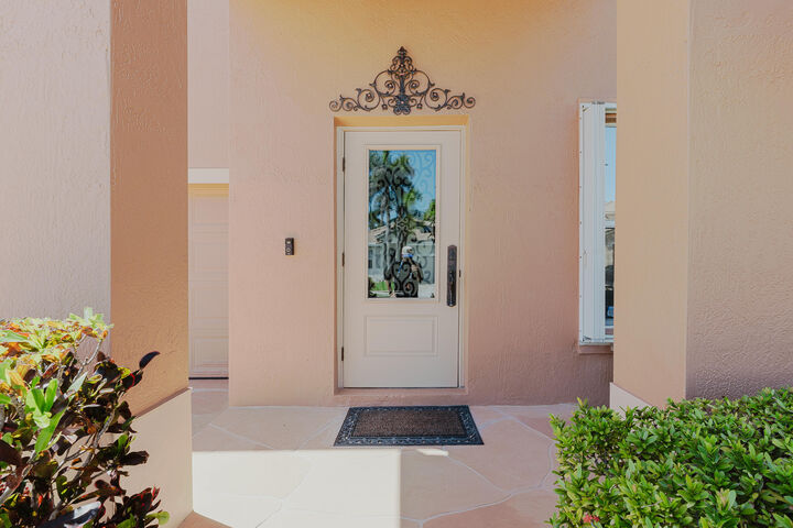 Property Photo:  1124 Rialto Drive  FL 33436 