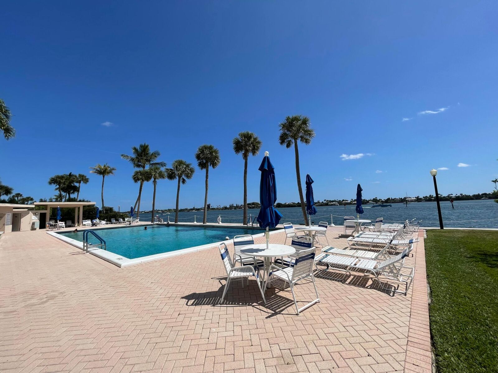 Property Photo:  2600 N Flagler Drive 301  FL 33407 