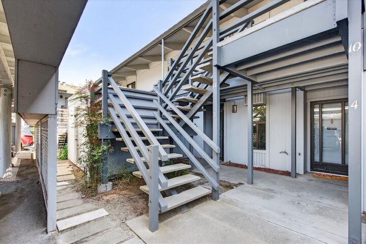 Property Photo: 158 Kern Street 10 CA 93905