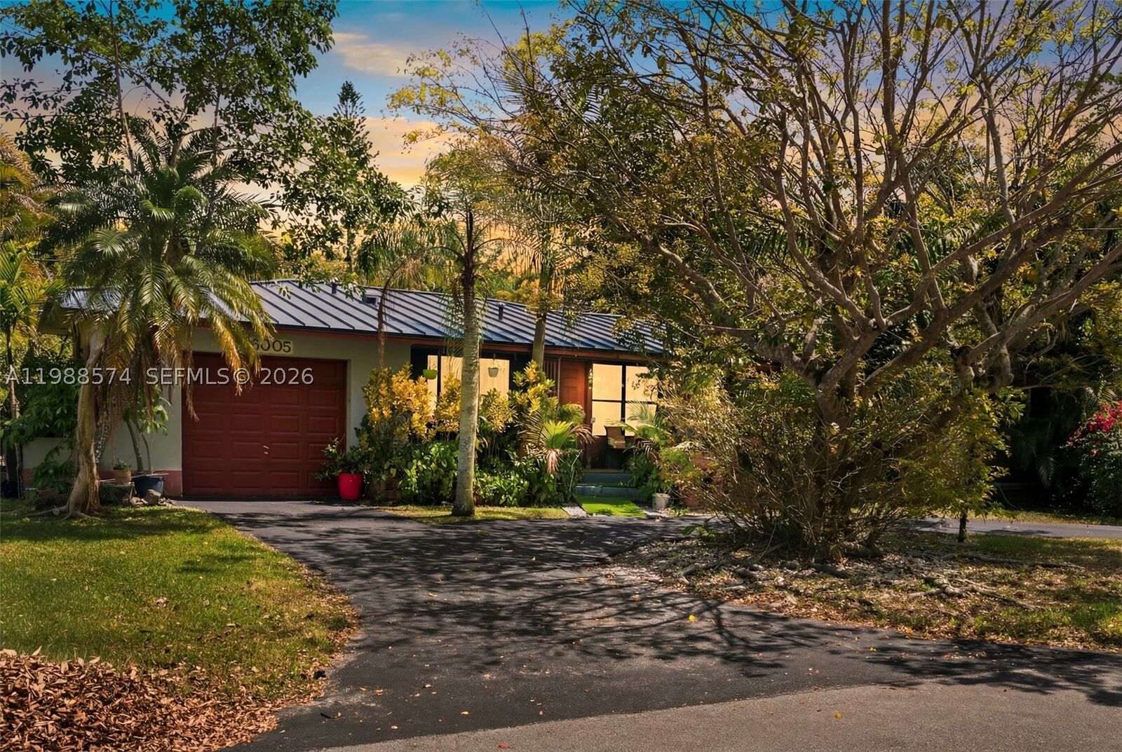 Property Photo:  6005 SW 64th Pl  FL 33143 