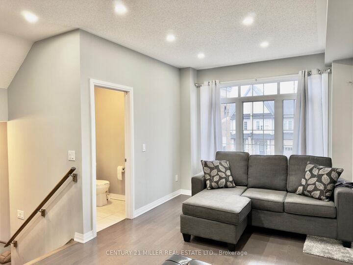 Property Photo:  4074 Canby Street  ON L3J 0R6 