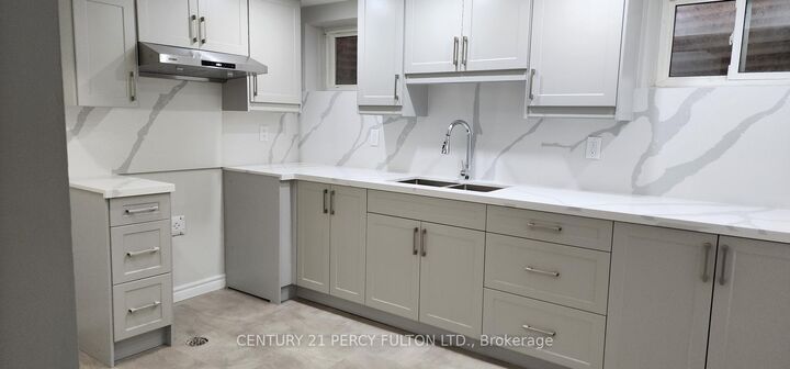 Property Photo:  14 Farmington Bsmt Crescent  ON M1S 1G1 