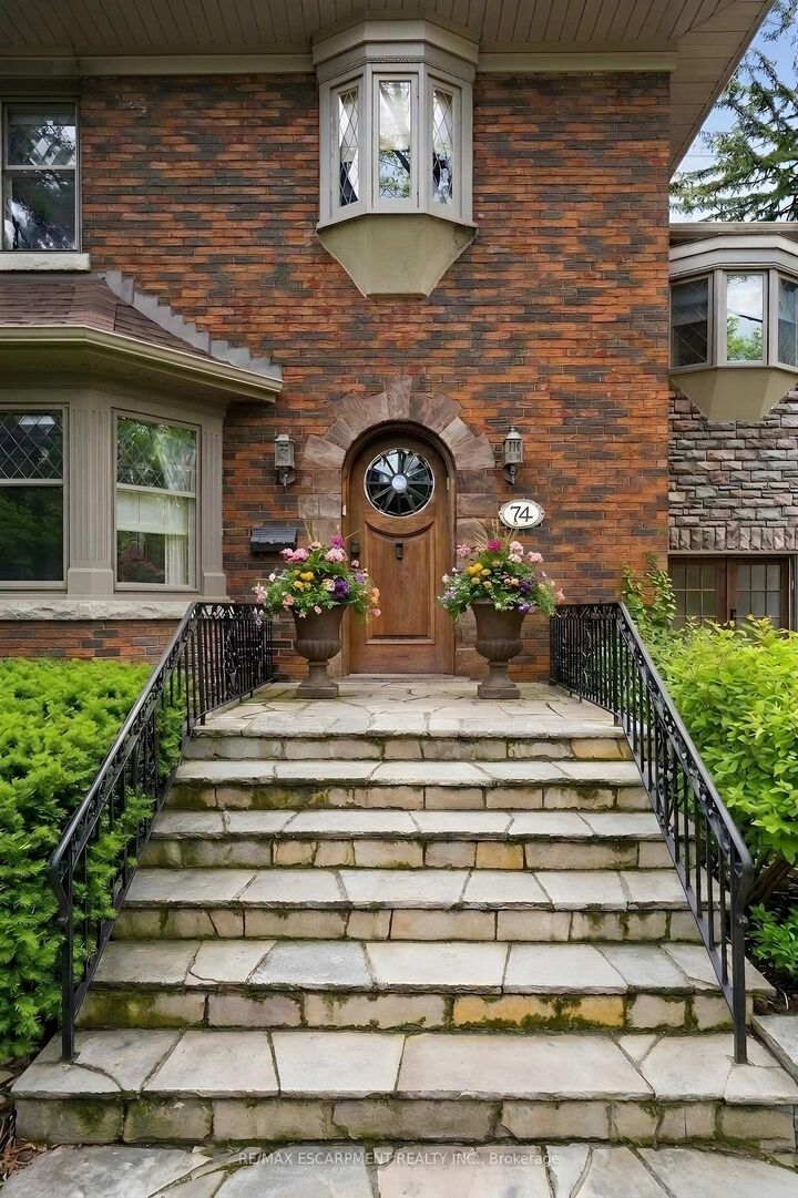 Property Photo: 74 Oak Knoll Drive ON L8S 4C4