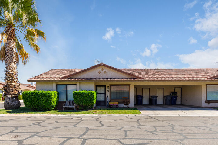 Property Photo:  1075 N 1400 W 37  UT 84770 