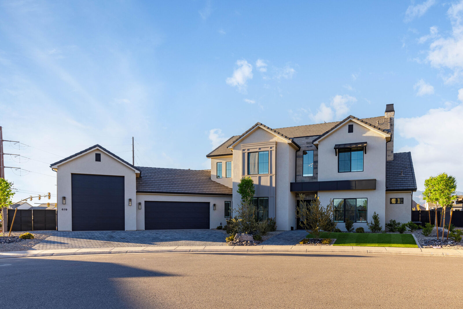 Property Photo:  619 E Royal Ridge Dr  UT 84780 