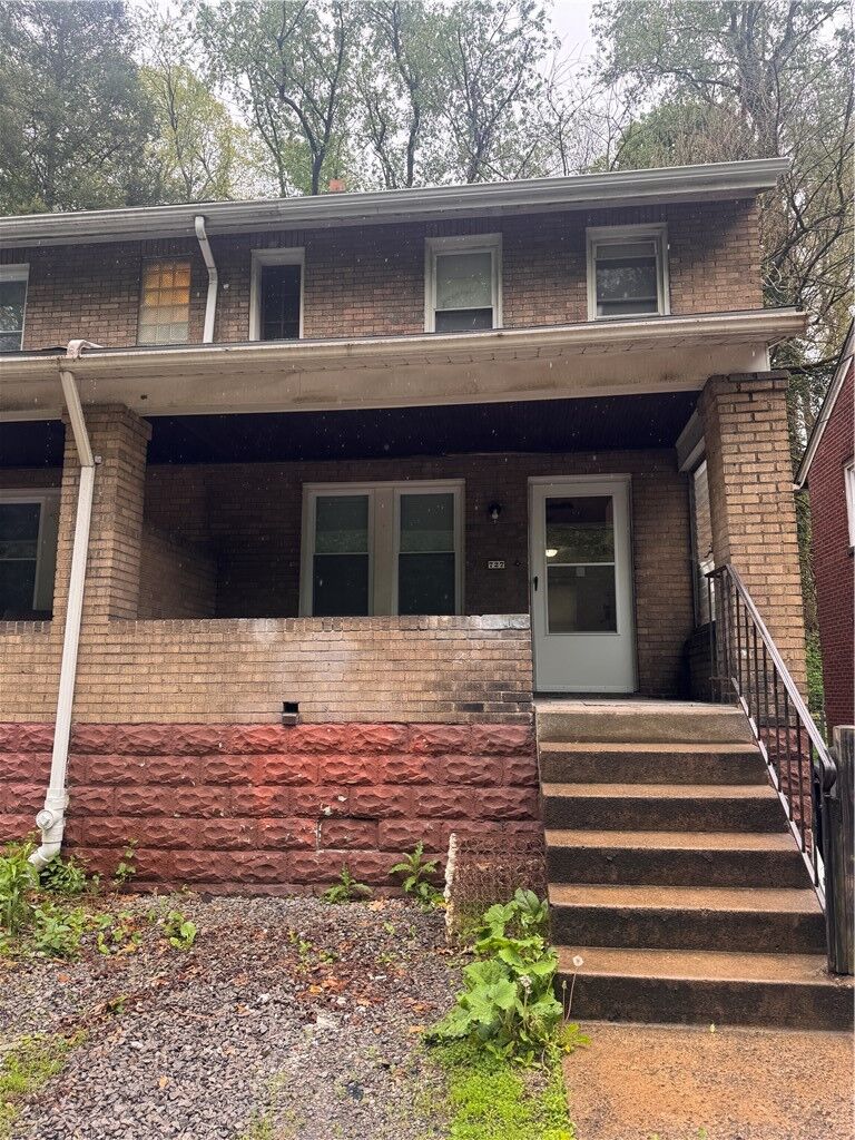 Property Photo:  727 Maytide St  PA 15227 