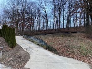 Property Photo:  159 Oakdale Dr  PA 16063 