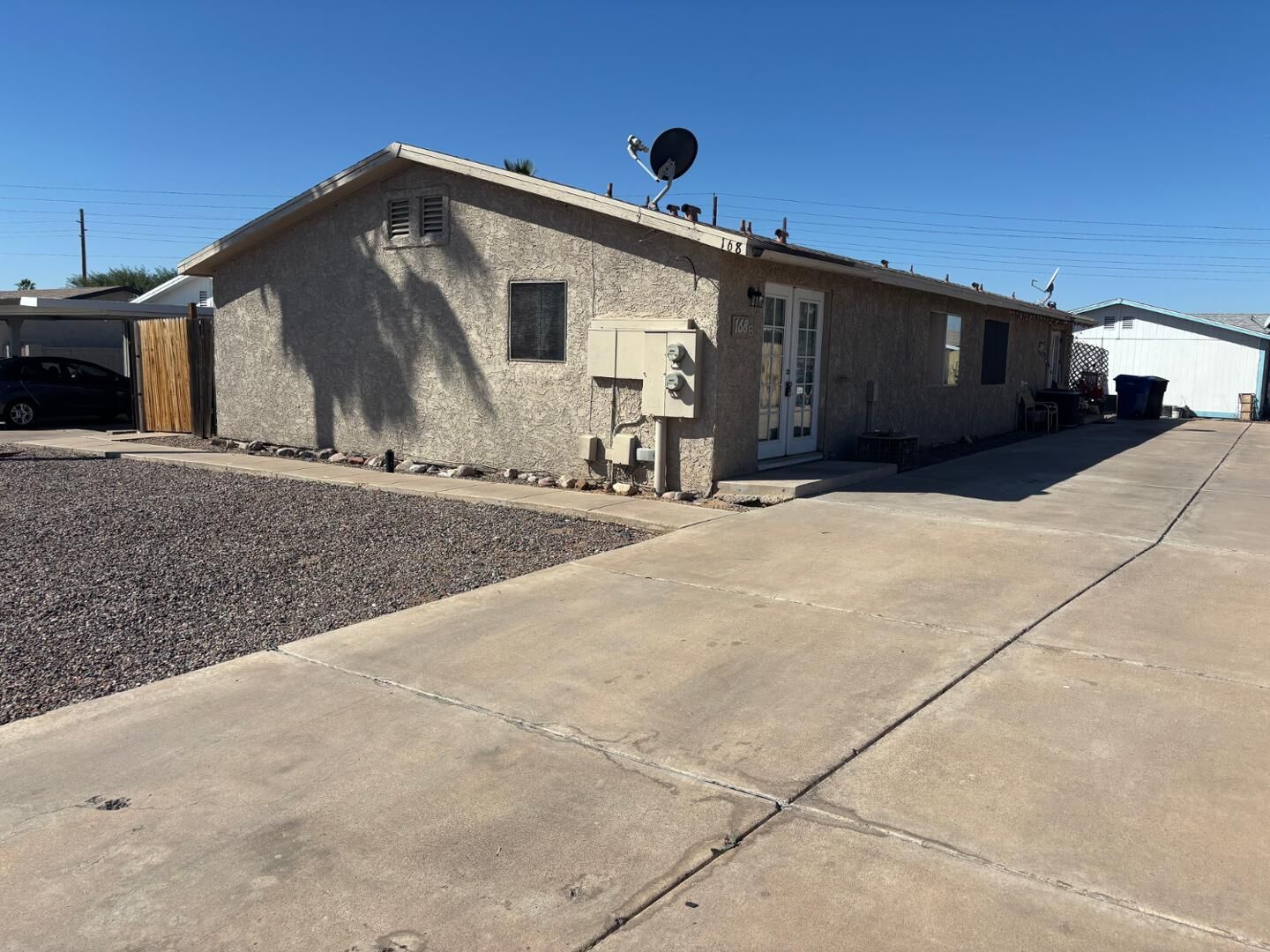 Property Photo:  168 S 54th Street Apt B  AZ 85206 