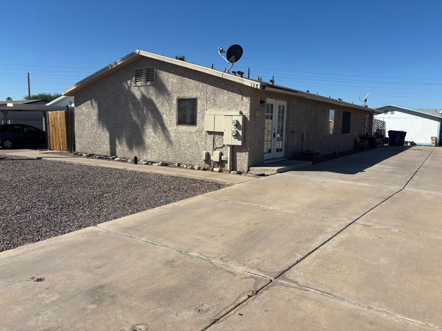 Property Photo:  168 S 54th Apt B  AZ 85206 