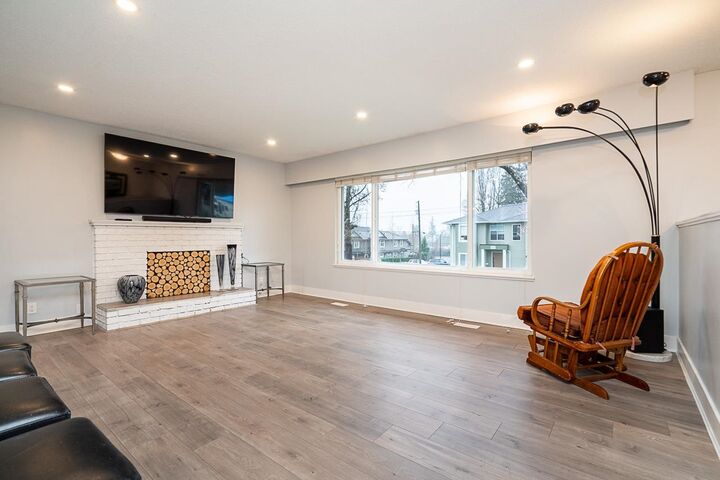 Property Photo:  11278 206 Street  BC V2X 1T3 