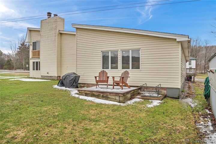 Property Photo:  5324 Gooseneck Road  NY 14171 