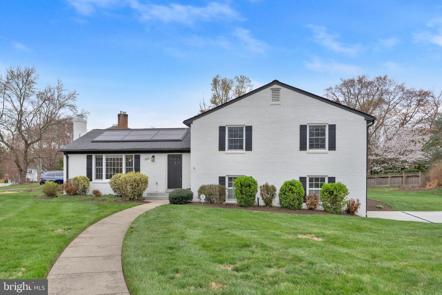 Property Photo: 2215 Lida Court VA 22306