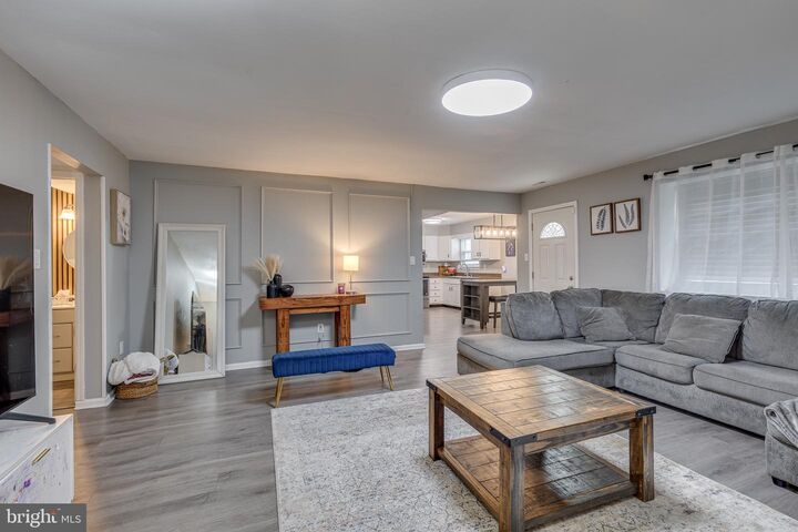 Property Photo:  45 Stratford Lane  NJ 08054 