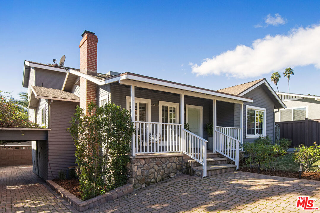 Property Photo:  2415 Edgewater Ter  CA 90039 