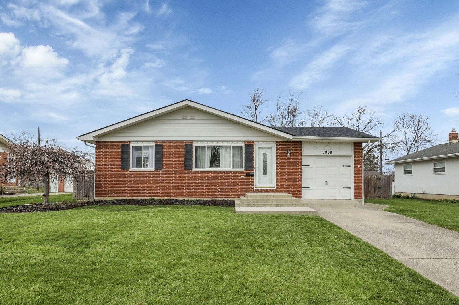 Property Photo:  3008 Barbee Avenue  OH 43123 