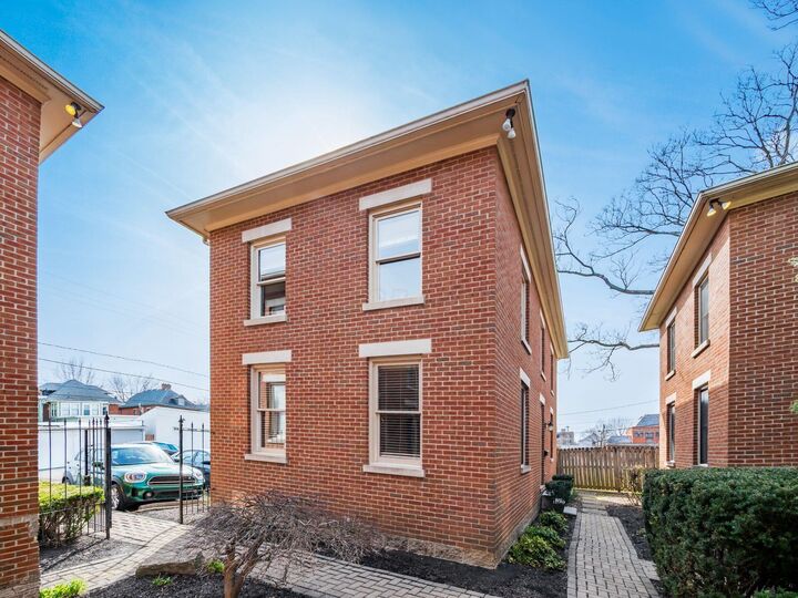 Property Photo:  158 Nursery Lane  OH 43206 