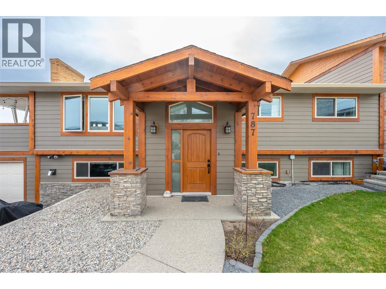 Property Photo: 787 Kettle Avenue BC V0H 1T0