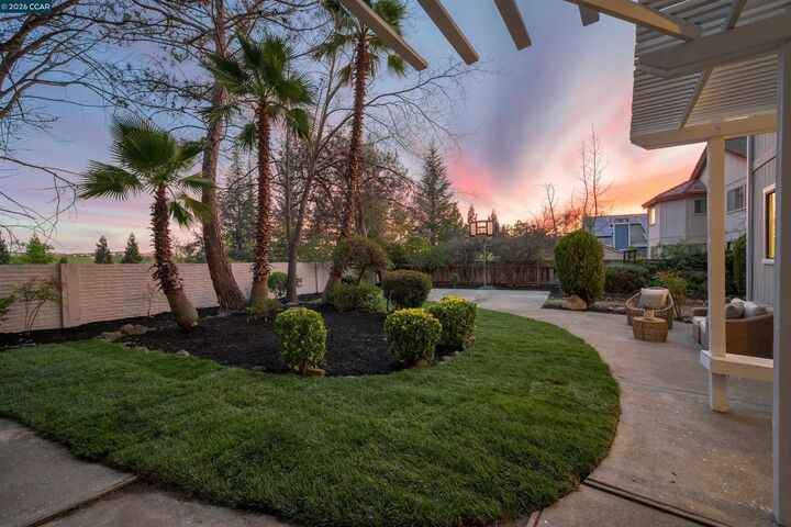 Property Photo: 140 Cottonwood Ln CA 94506