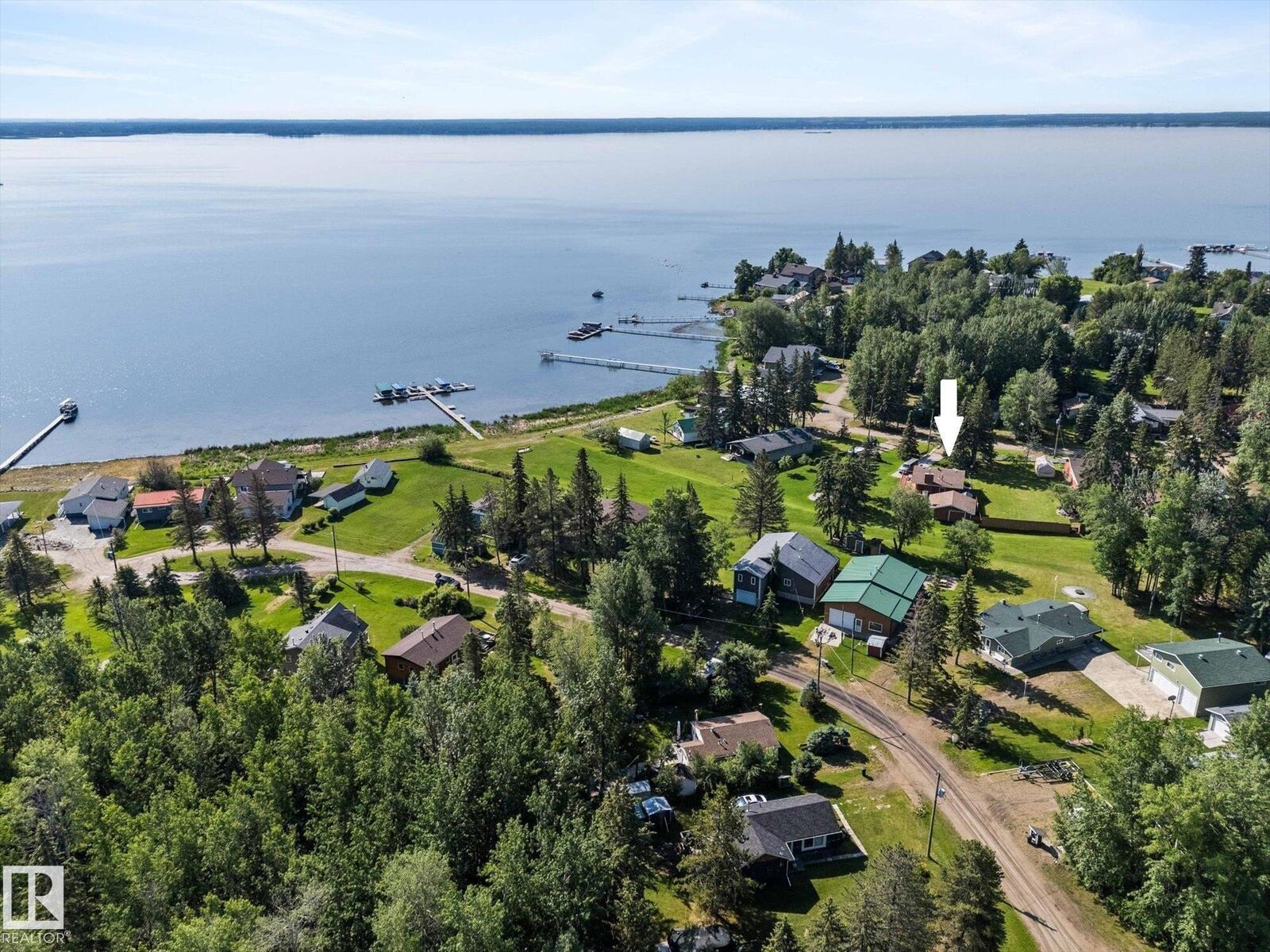 Property Photo: 308, 309 3 St. Ross Haven AB T0E 1A0