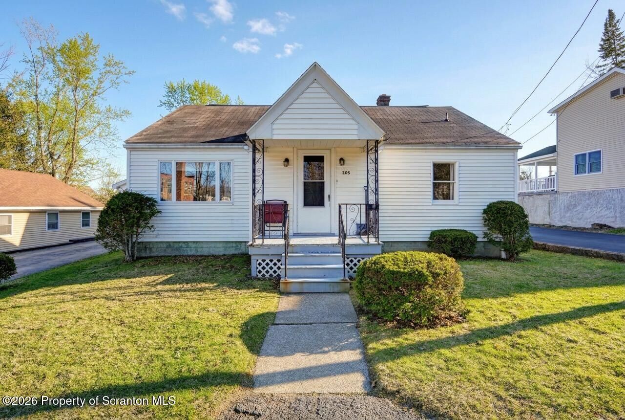 Property Photo:  205 Academy Street  PA 18444 