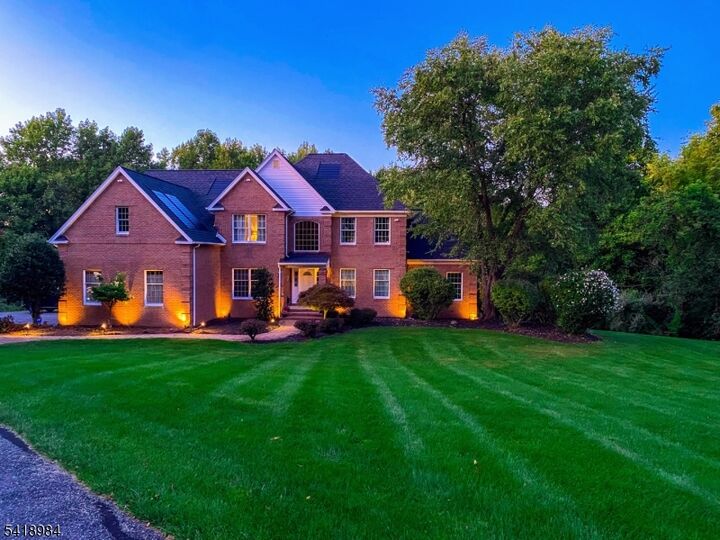 Property Photo:  5 Noble Ct  NJ 07853 