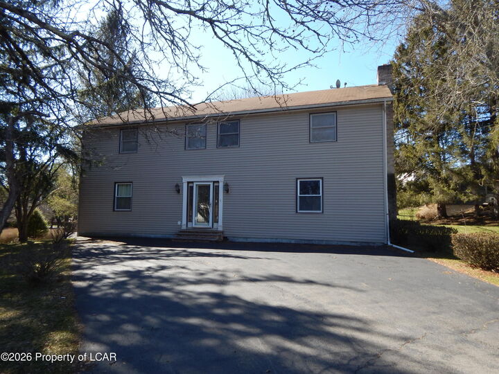 Property Photo:  2 Cloverleaf Drive  PA 18612 