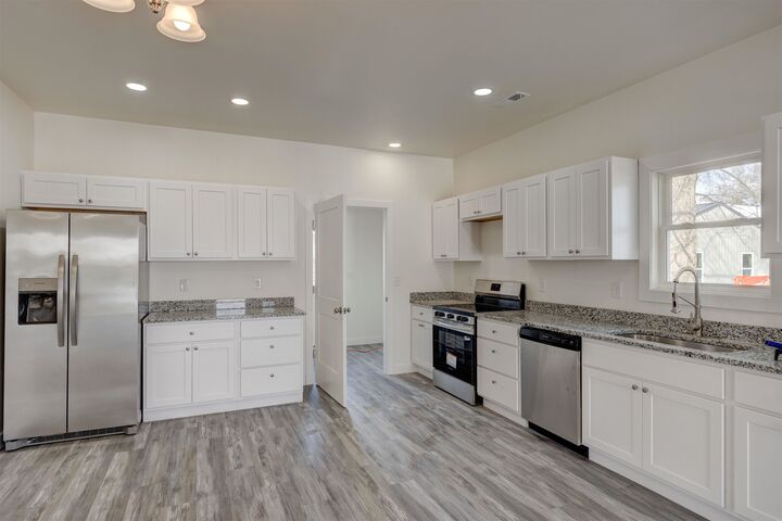 Property Photo: 1308 E Webster Street KY 42437