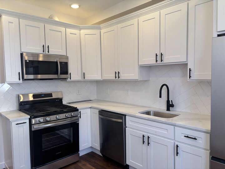 Property Photo:  9124 Columbia Ave 1 First Fl  NJ 07047 