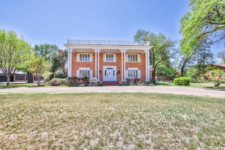 Property Photo:  2901 19th Street  TX 79410 