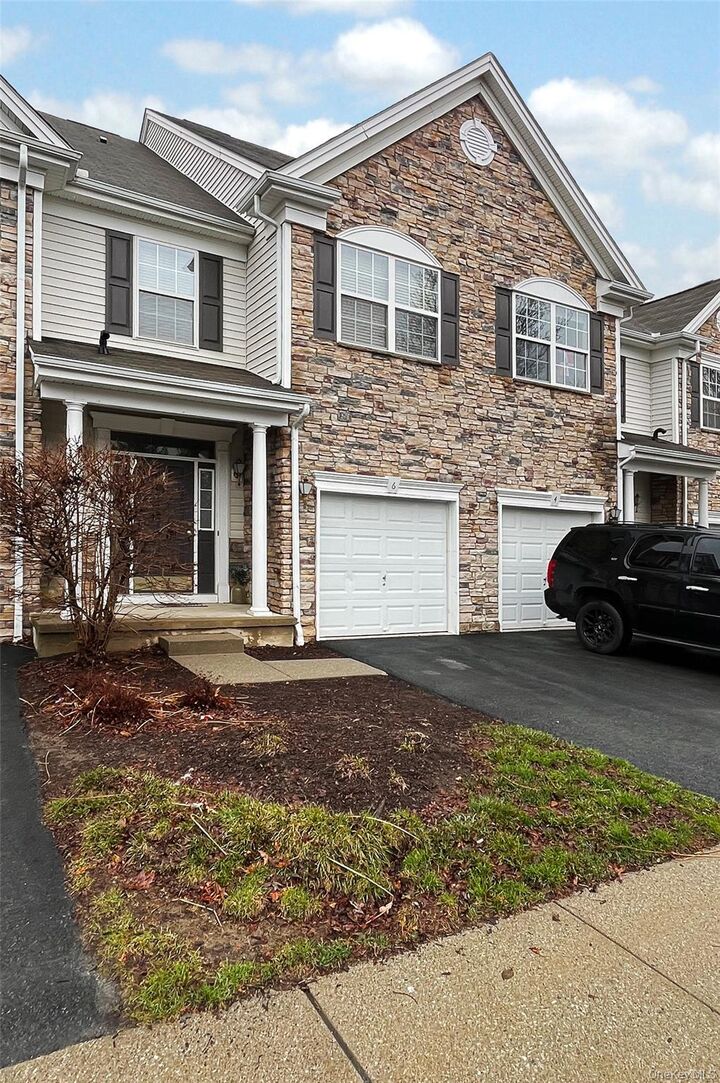 Property Photo: 6 Webster Court NY 10950