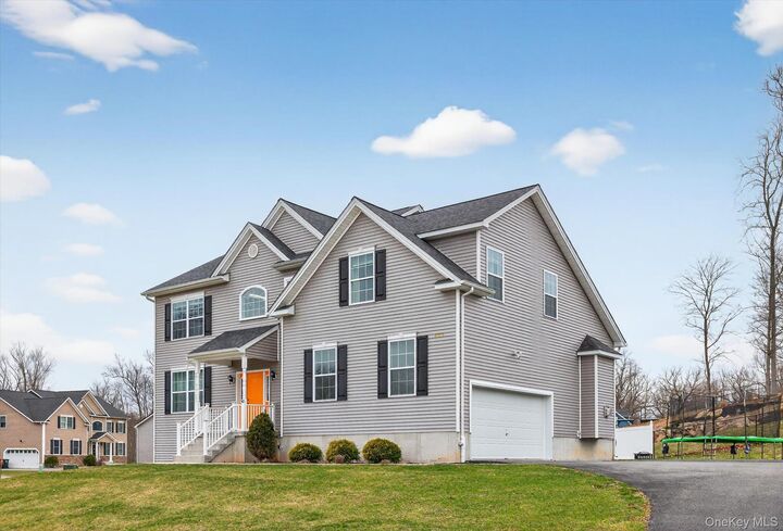 Property Photo:  40 Highgrove Drive  NY 10992 