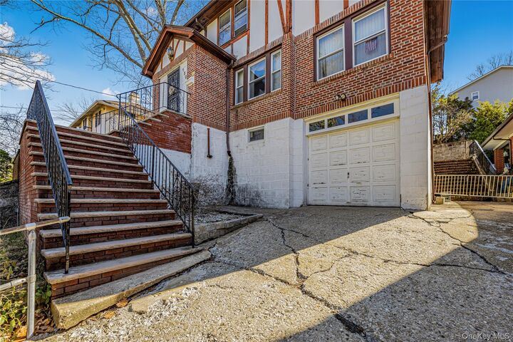 Property Photo:  150 Rumsey Road  NY 10705 