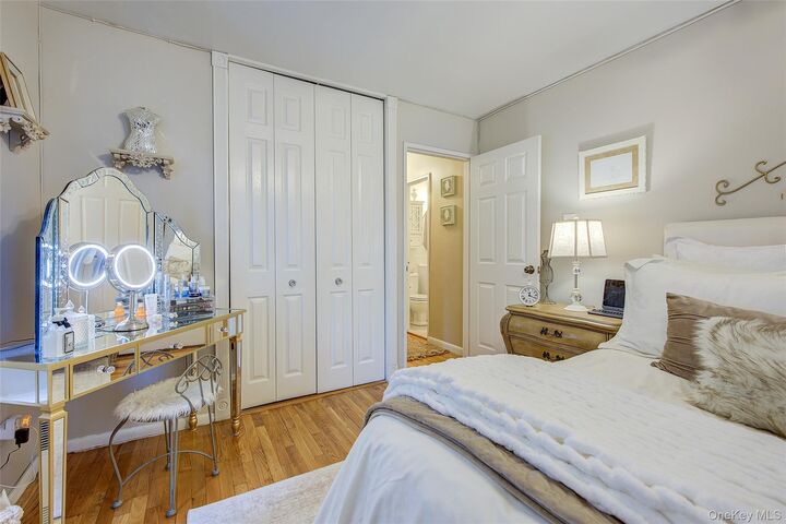 Property Photo:  84-39 153rd Avenue 2F  NY 11414 