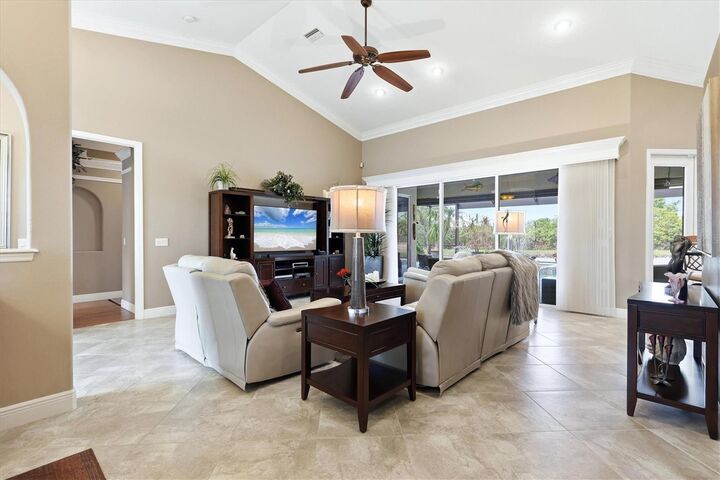 Property Photo:  6123 90th Avenue Circle E  FL 34219 