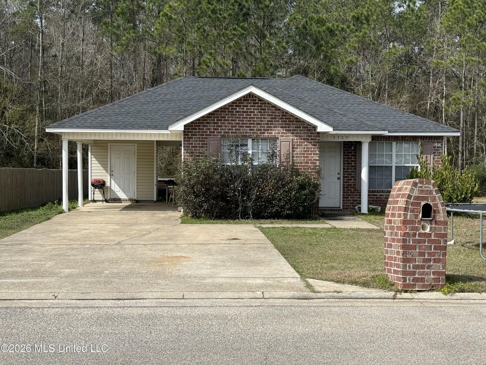 Property Photo: 3303 55th Avenue MS 39501