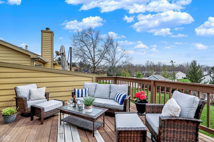 Property Photo: 8148 Shoreridge Terrace 23 IN 46236