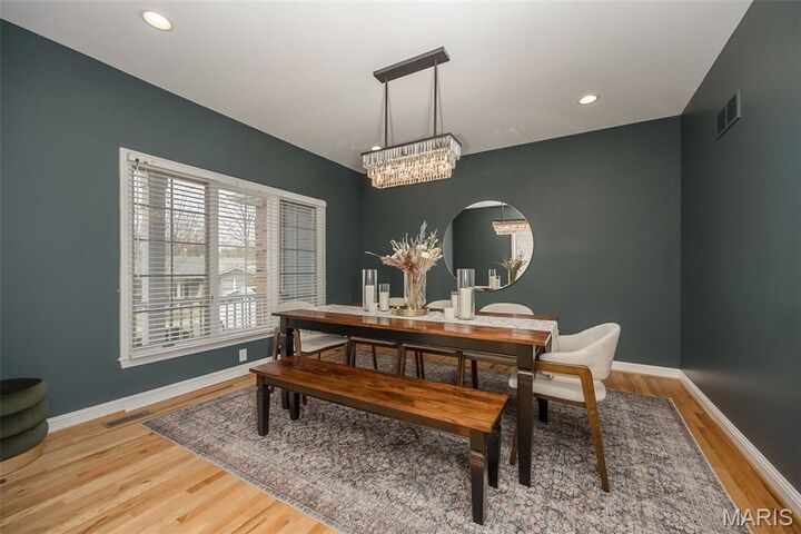 Property Photo:  2134 Lakeview Drive  MO 63131 