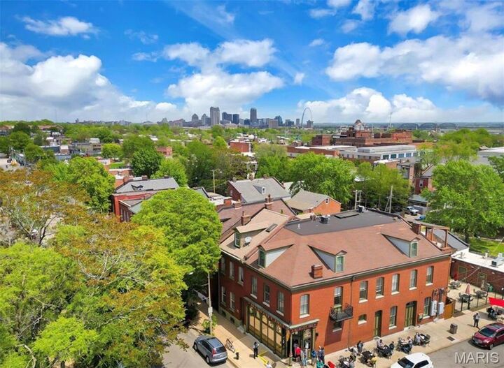 Property Photo:  2432 McNair Avenue  MO 63104 