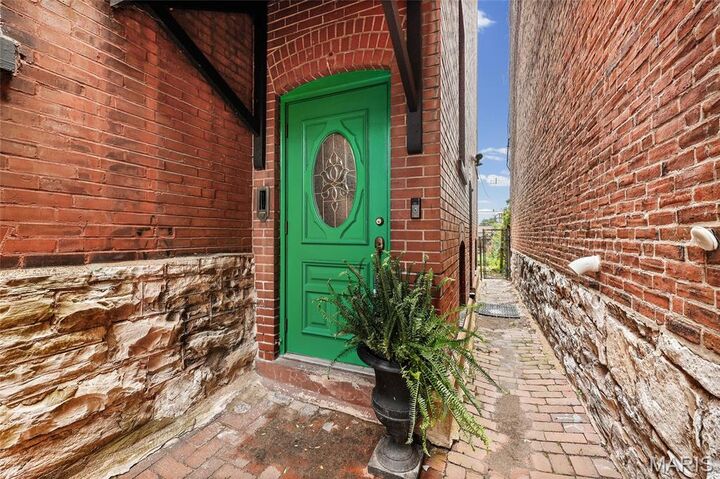Property Photo: 2432 McNair Avenue MO 63104