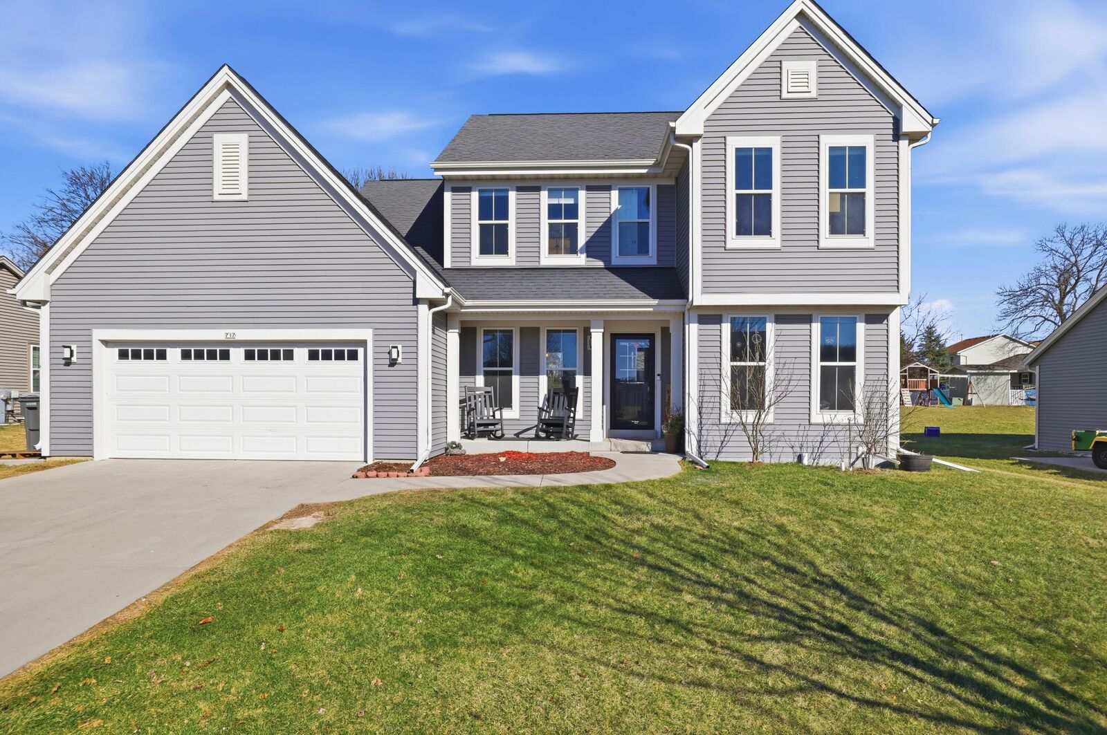 Property Photo:  717 Chadwick Dr  WI 53094 