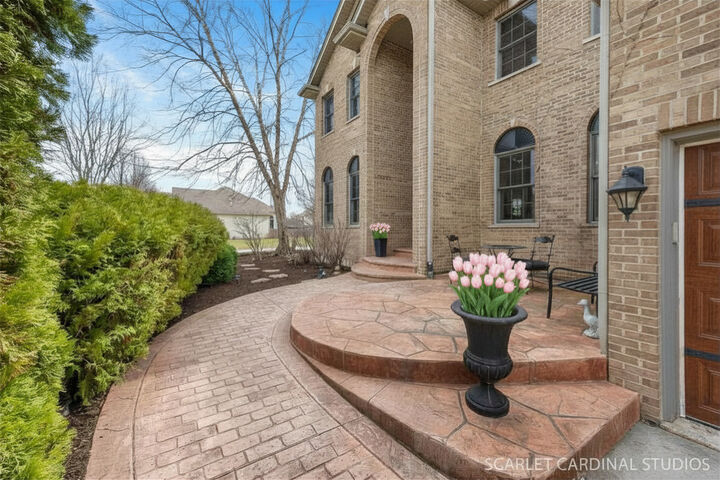 Property Photo:  208 Amherst Court  IL 60543 