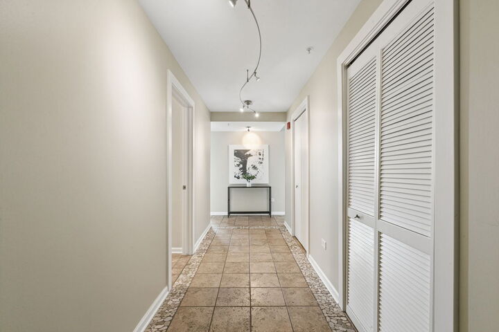 Property Photo:  515 Main Street 802  IL 60202 