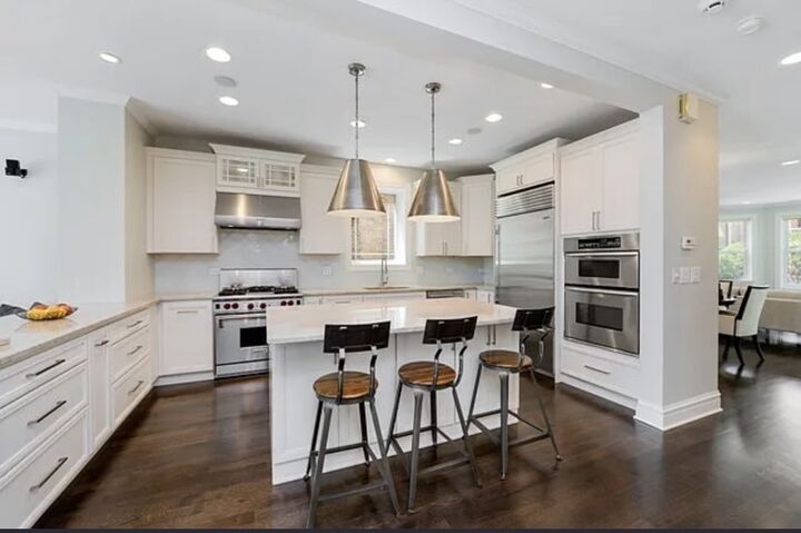 Property Photo:  3833 N Claremont Avenue  IL 60618 