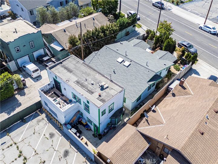 Property Photo: 672 Junipero CA 90814